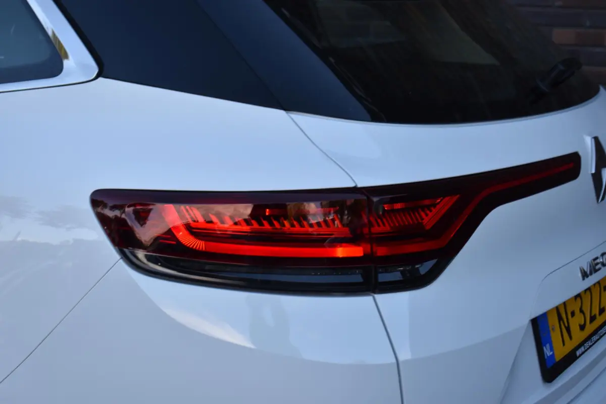 1.0 TCe ECC LMV NAVI CRUISE