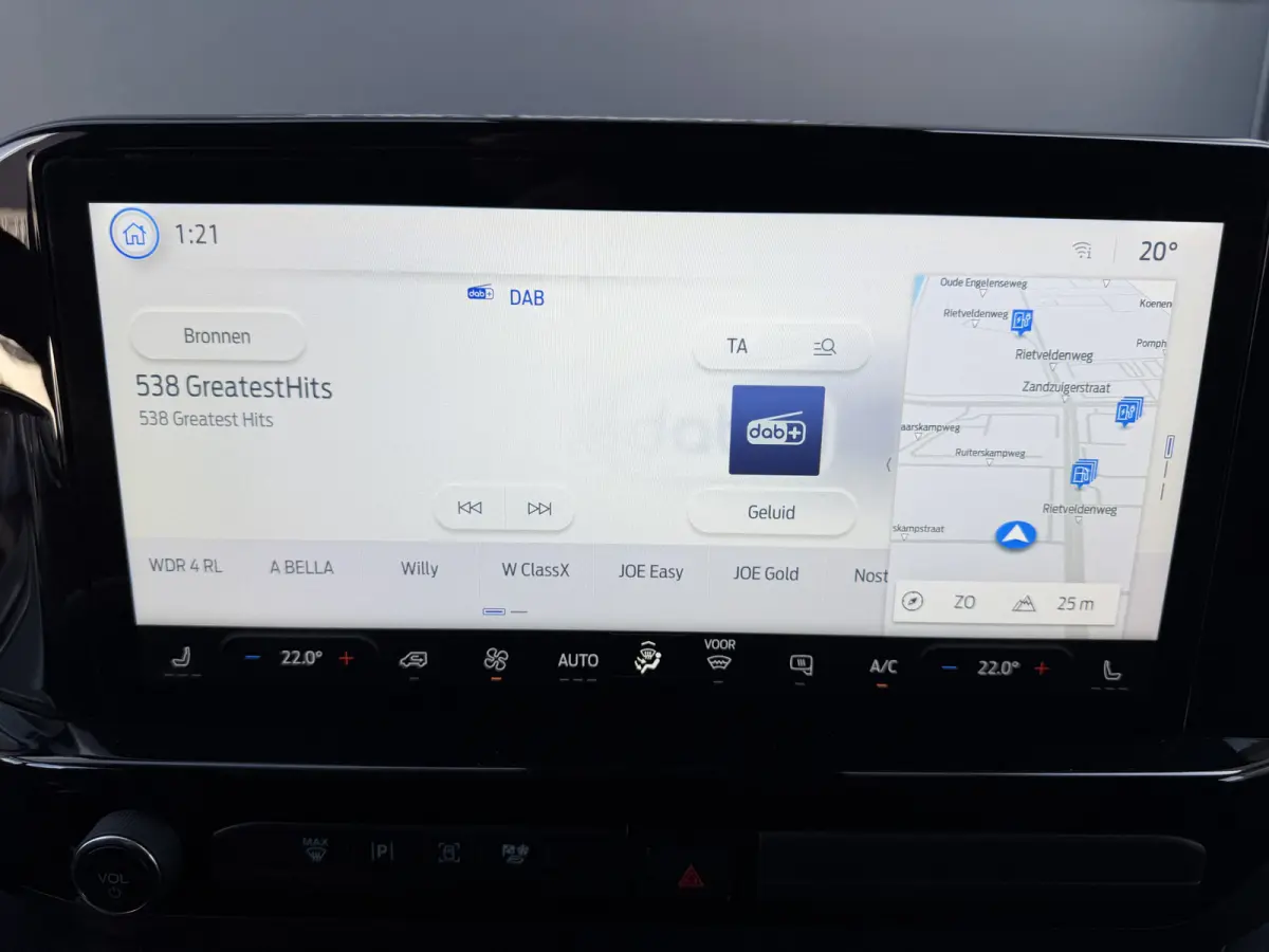 Cust. 320 L2H1 Limited 65 kWh 218 PK CarPlay/stoelverwarming/Cruise Control