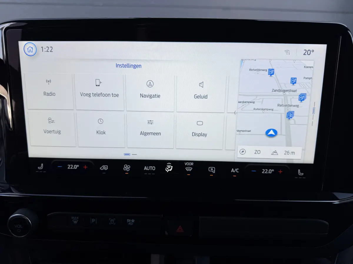 Cust. 320 L2H1 Limited 65 kWh 218 PK CarPlay/stoelverwarming/Cruise Control