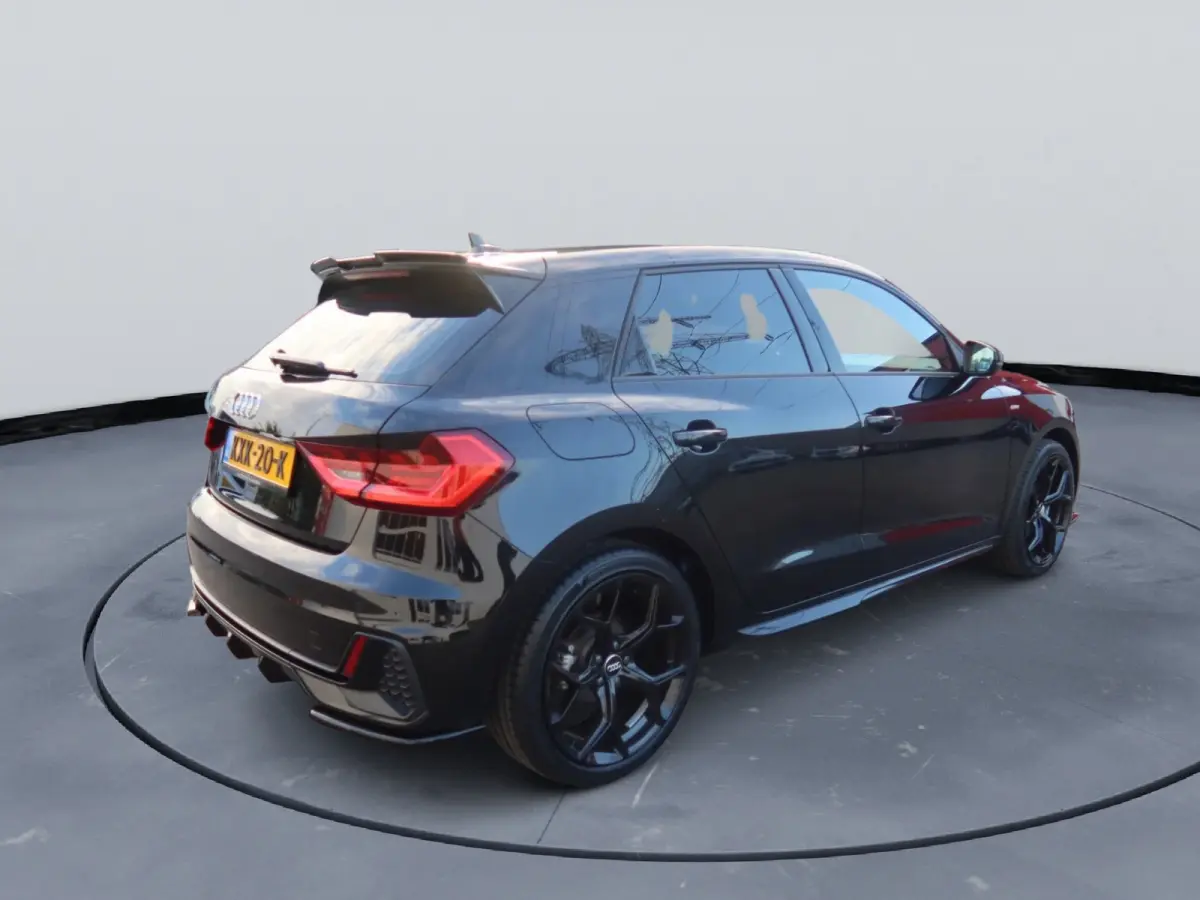 30 TFSI S edition 18" Apple caplay half leder Camera Led
