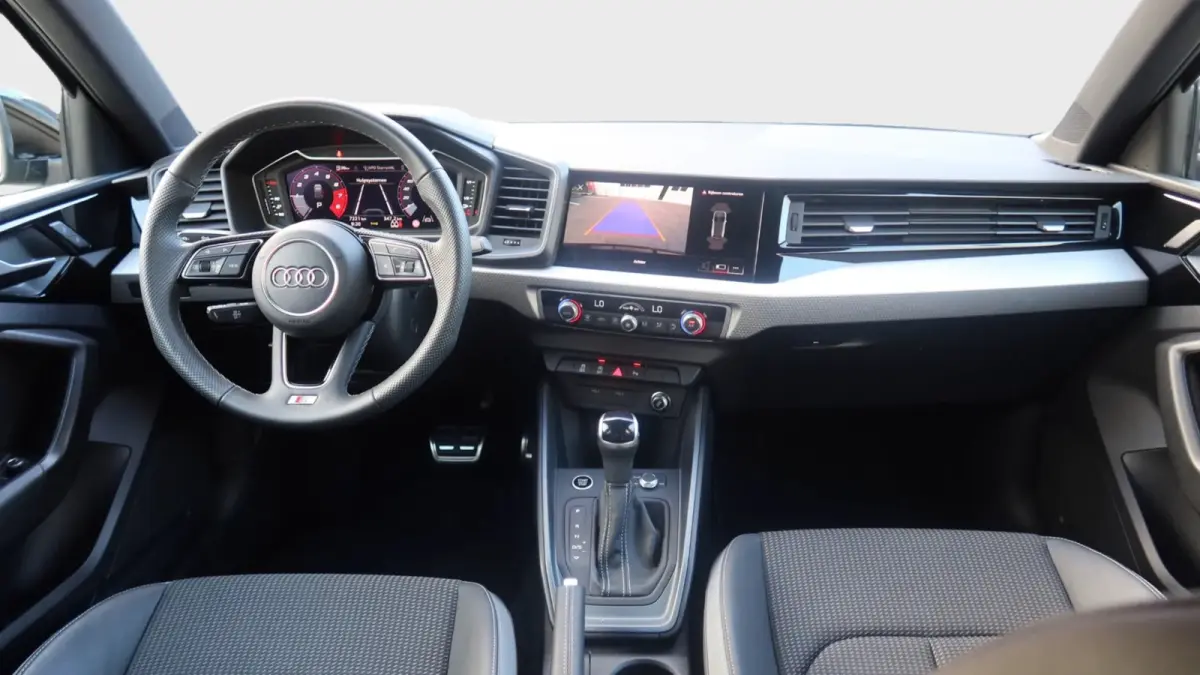 30 TFSI S edition 18" Apple caplay half leder Camera Led