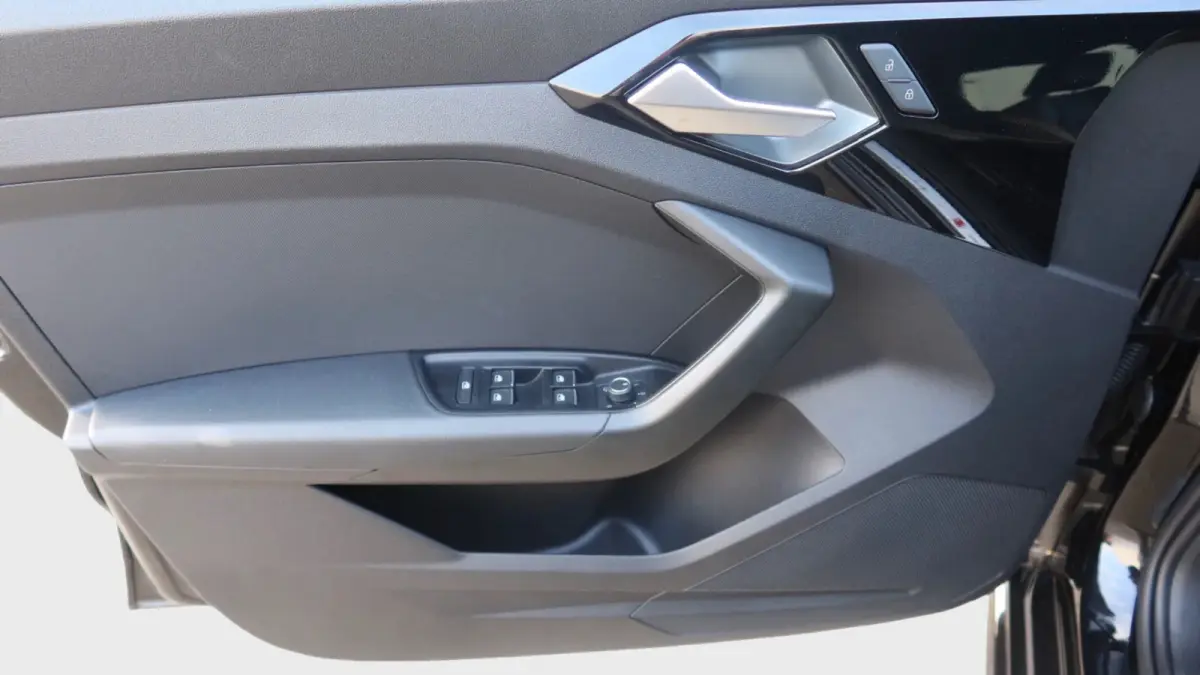 30 TFSI S edition 18" Apple caplay half leder Camera Led