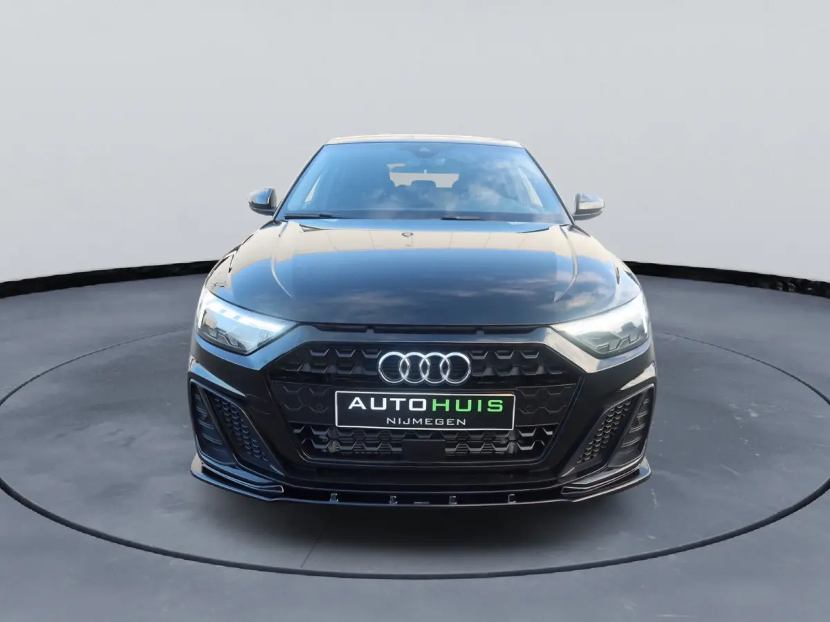 30 TFSI S edition 18" Apple caplay half leder Camera Led