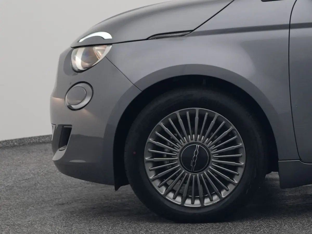 Action 24 kWh | 5" INFOTAINMENT | NAVI