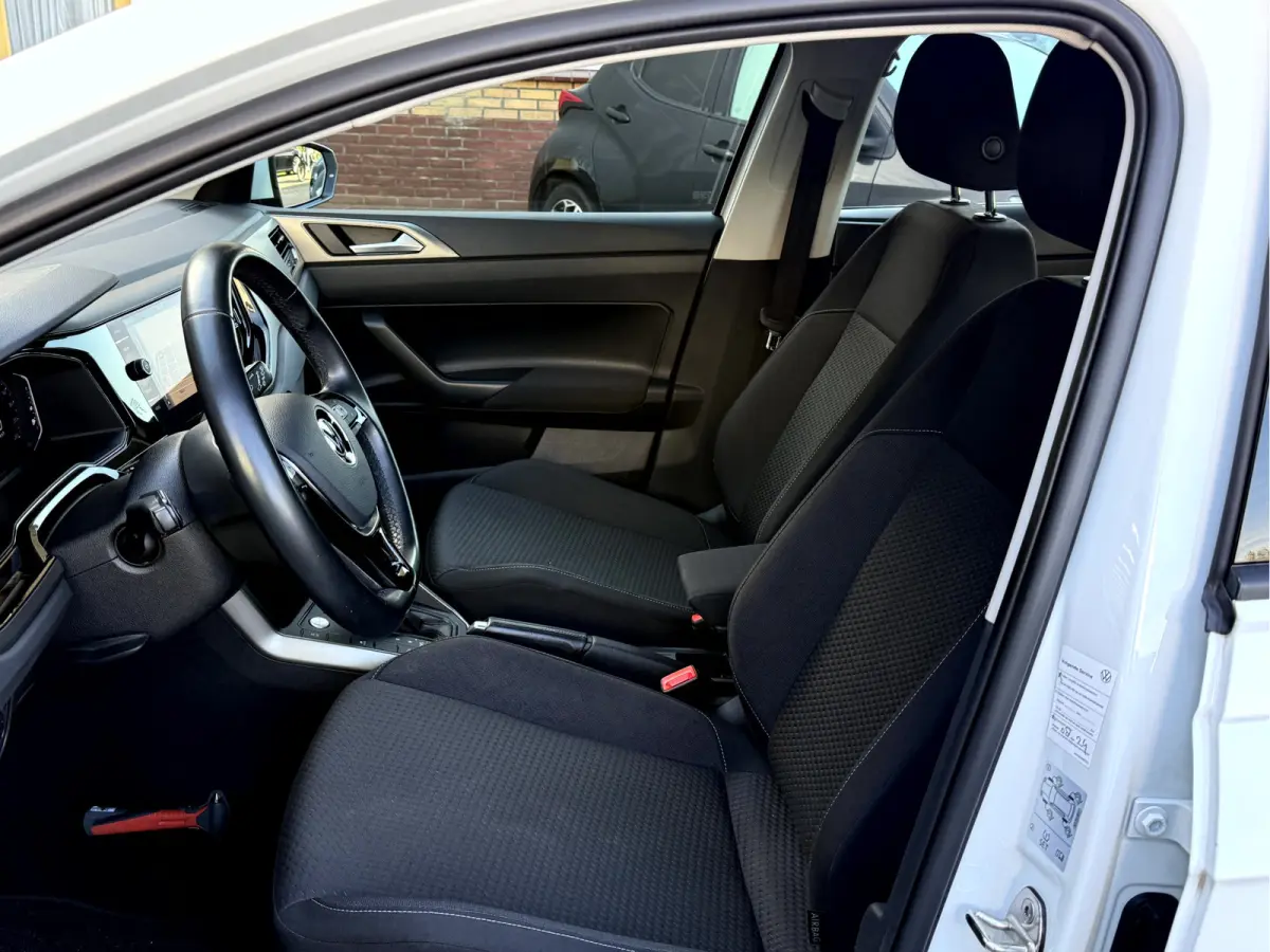 1.0 TSI Comfortline Business Virt. Dash, Camera, App Connect