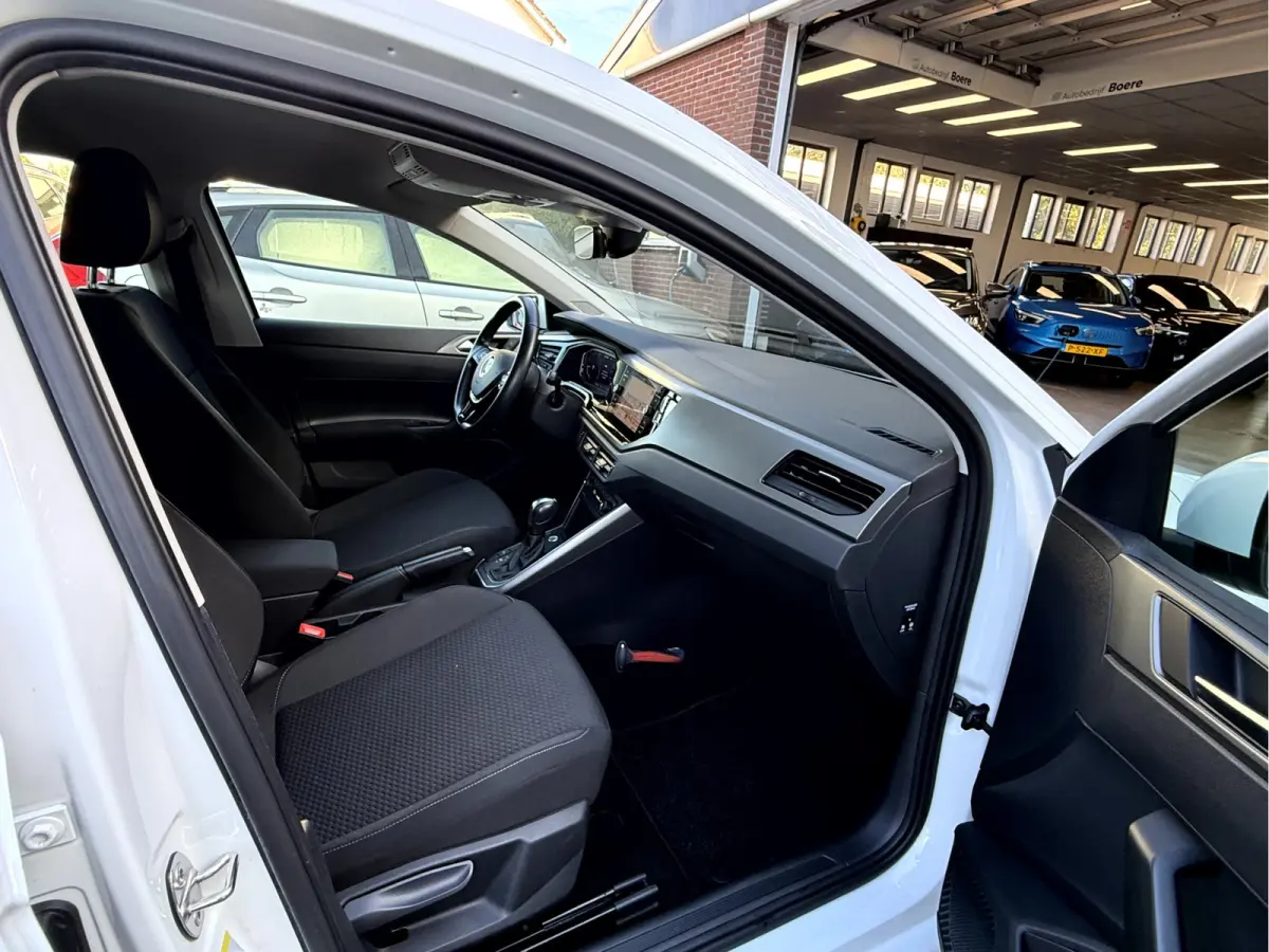 1.0 TSI Comfortline Business Virt. Dash, Camera, App Connect