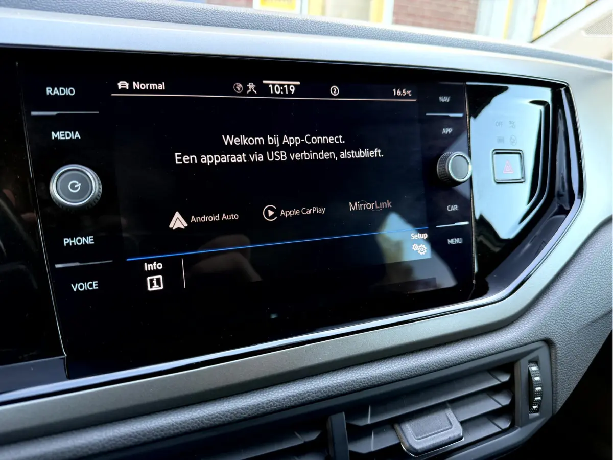 1.0 TSI Comfortline Business Virt. Dash, Camera, App Connect