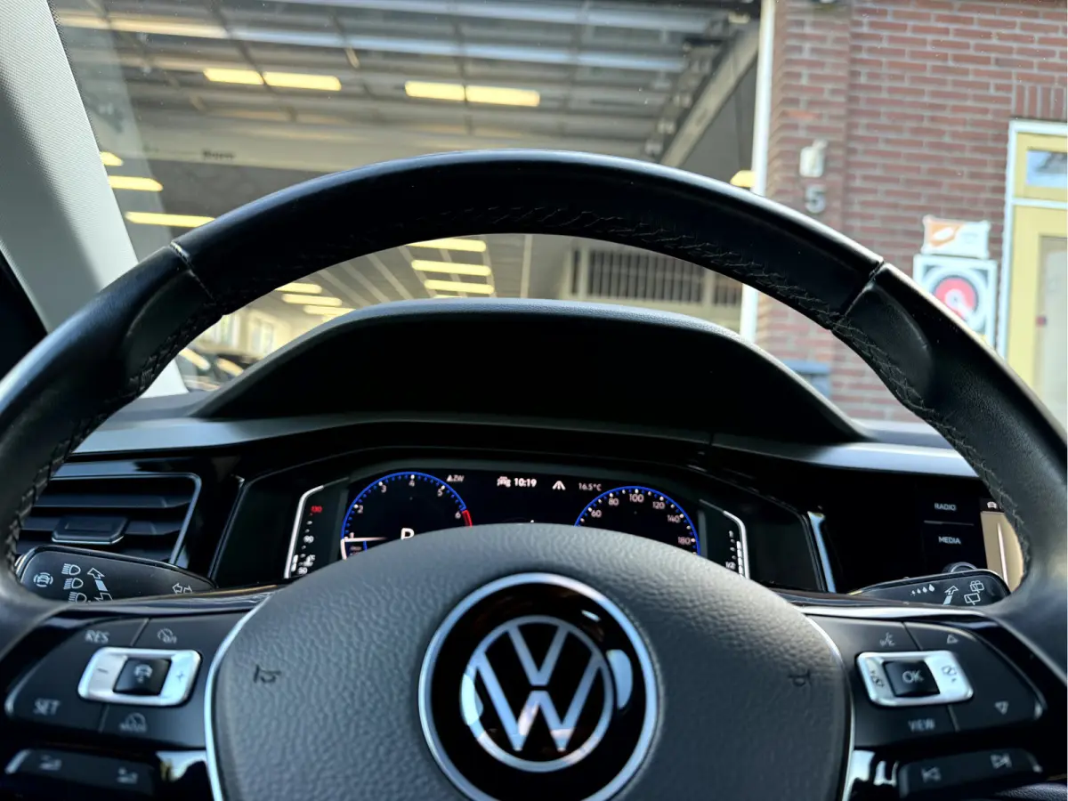 1.0 TSI Comfortline Business Virt. Dash, Camera, App Connect