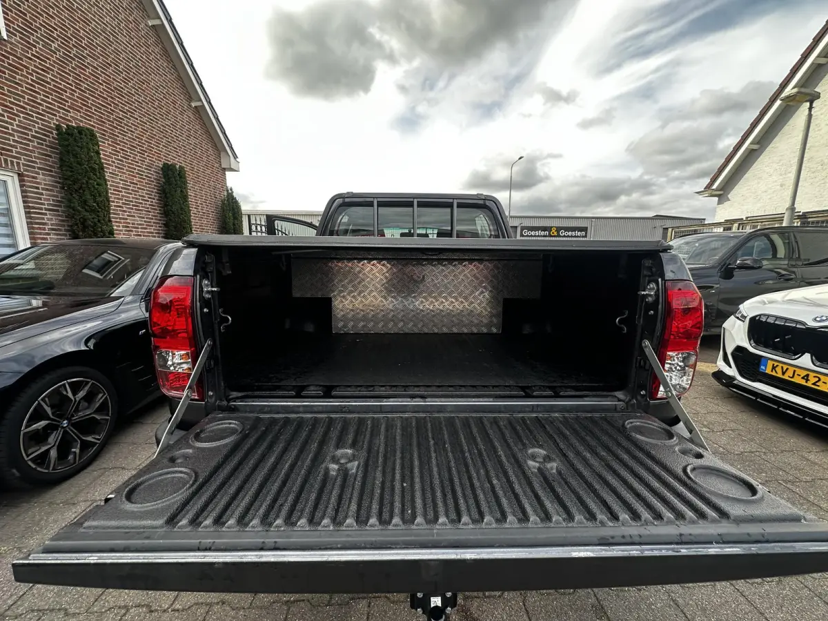 2.4 D-4D Double Cab Cool Comfort