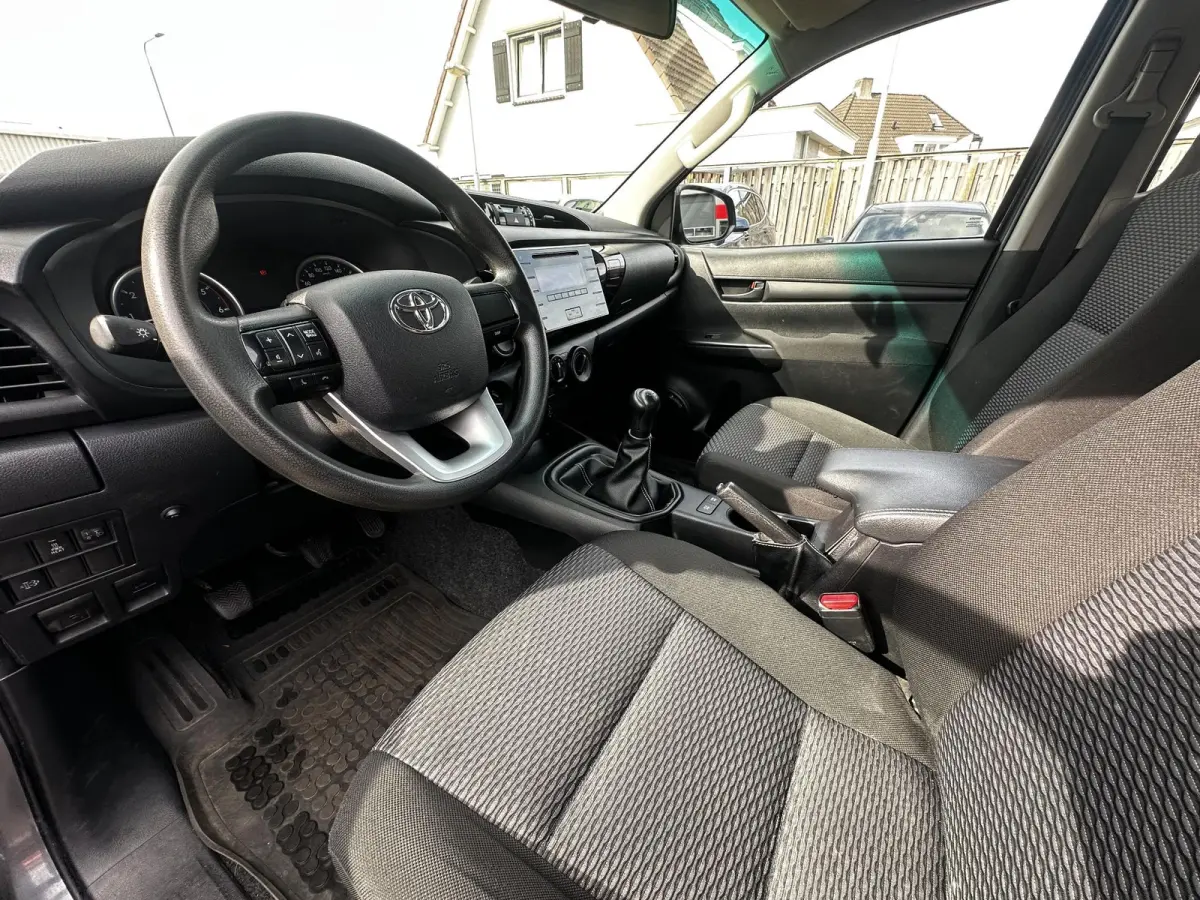 2.4 D-4D Double Cab Cool Comfort