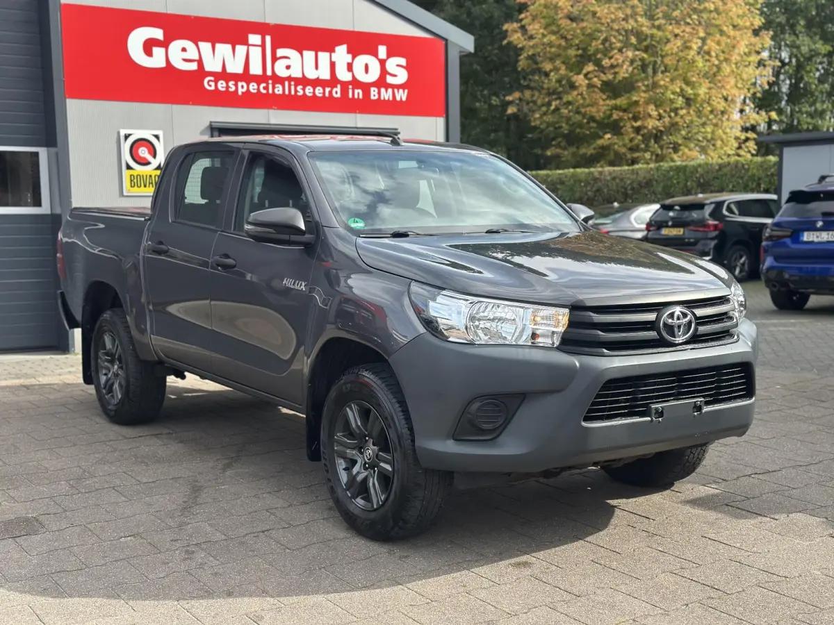 2.4 D-4D Double Cab Cool Comfort