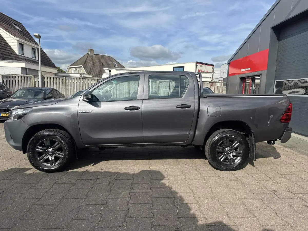 2.4 D-4D Double Cab Cool Comfort