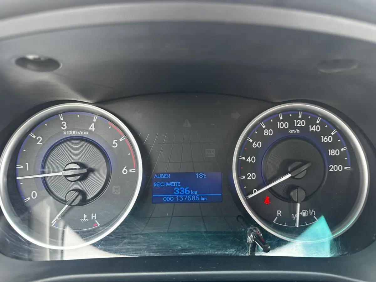 2.4 D-4D Double Cab Cool Comfort
