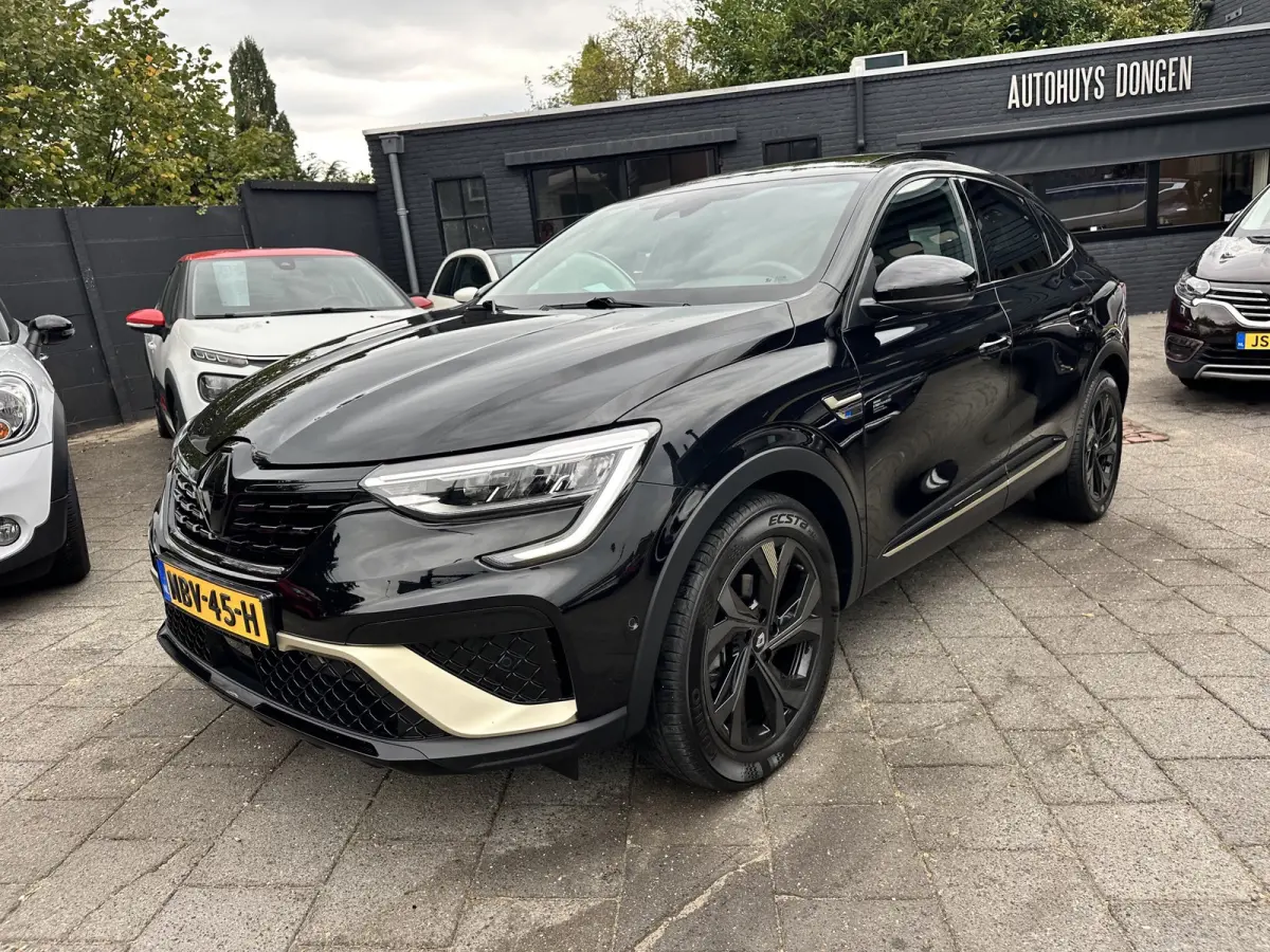 1.6 E-Tech hybrid 145 E-Tech engineered|Apple Android Carplay