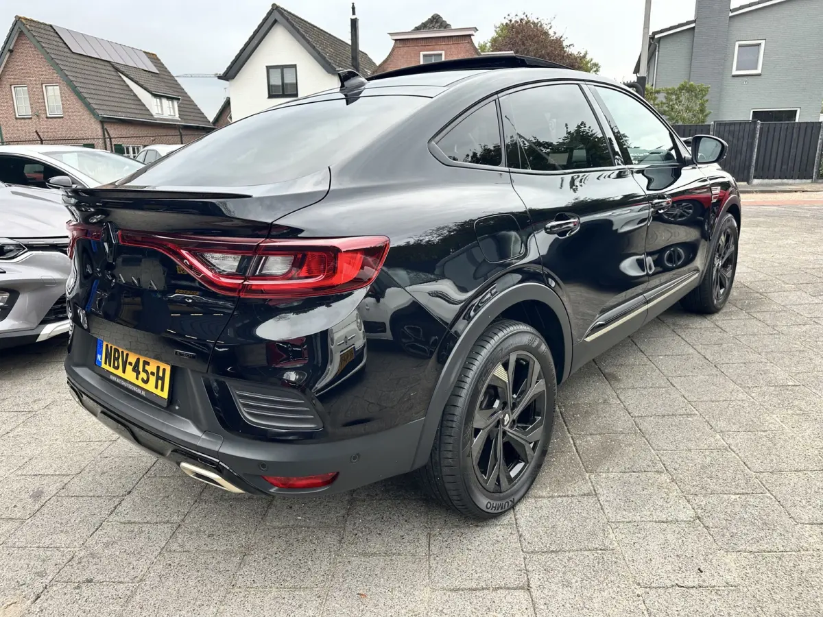 1.6 E-Tech hybrid 145 E-Tech engineered|Apple Android Carplay