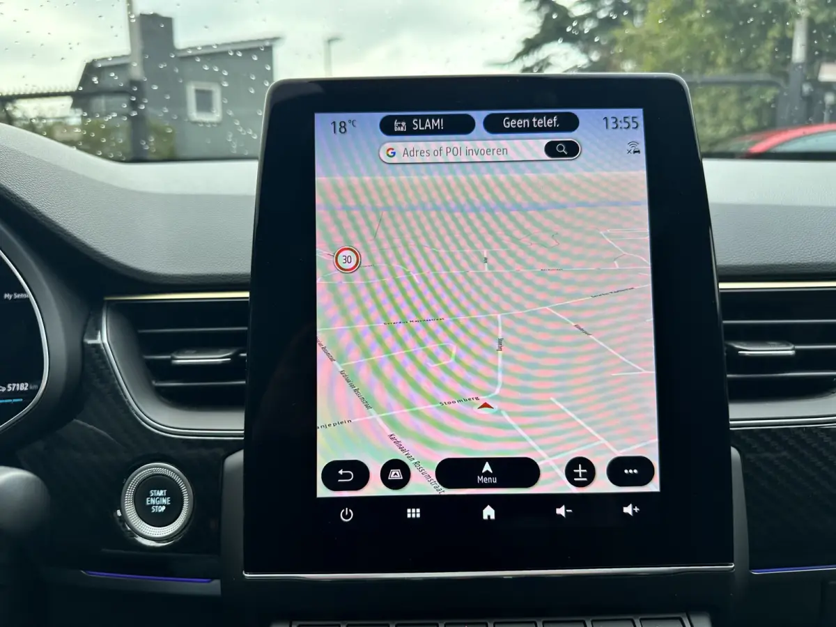 1.6 E-Tech hybrid 145 E-Tech engineered|Apple Android Carplay