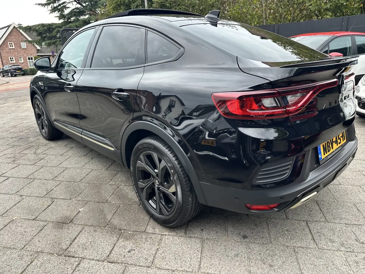 1.6 E-Tech hybrid 145 E-Tech engineered|Apple Android Carplay