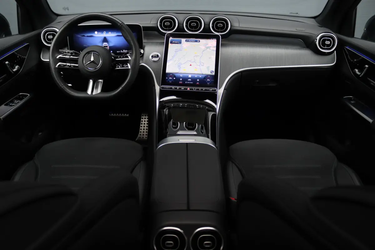 400e 4MATIC AMG Line | Airmatic | Achterasbesturing | Distronic+ | Memory | Trekhaak | Digital Light | Surround Camera | Verwarmd Stuurwiel | Nightpakket |