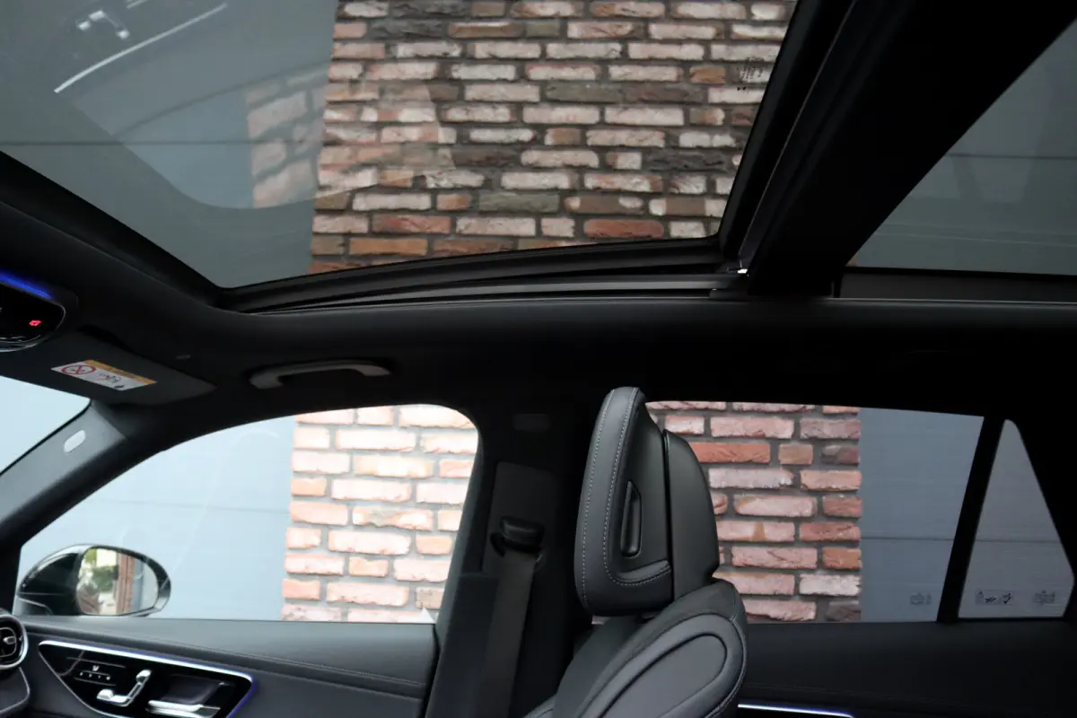 400e 4MATIC AMG Line | Airmatic | Achterasbesturing | Distronic+ | Memory | Trekhaak | Digital Light | Surround Camera | Verwarmd Stuurwiel | Nightpakket |
