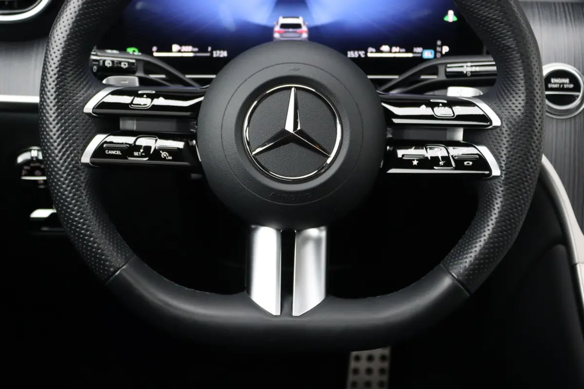 400e 4MATIC AMG Line | Airmatic | Achterasbesturing | Distronic+ | Memory | Trekhaak | Digital Light | Surround Camera | Verwarmd Stuurwiel | Nightpakket |