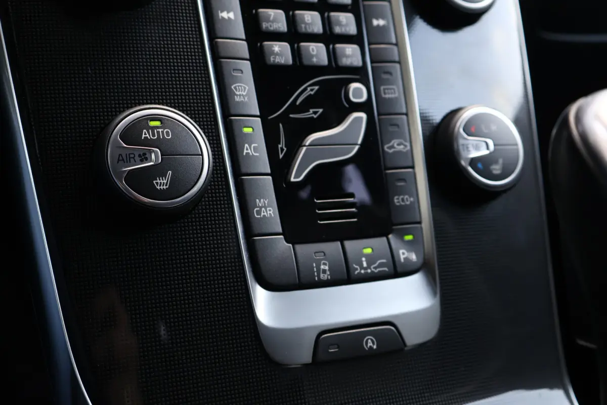 2.0 D4 Inscription Automaat 190pk | Leer | Stoelverwarming | Adaptieve Cruise Control | Camera | BLIS