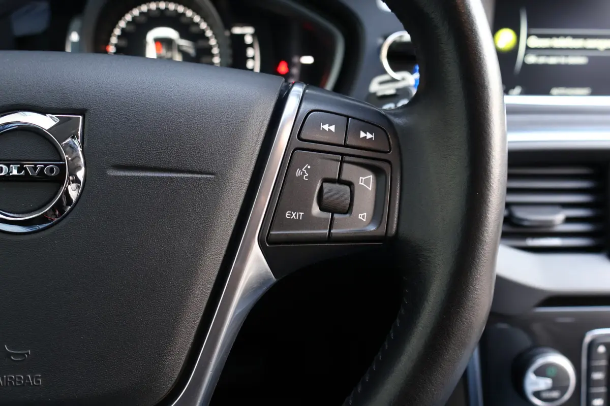 2.0 D4 Inscription Automaat 190pk | Leer | Stoelverwarming | Adaptieve Cruise Control | Camera | BLIS