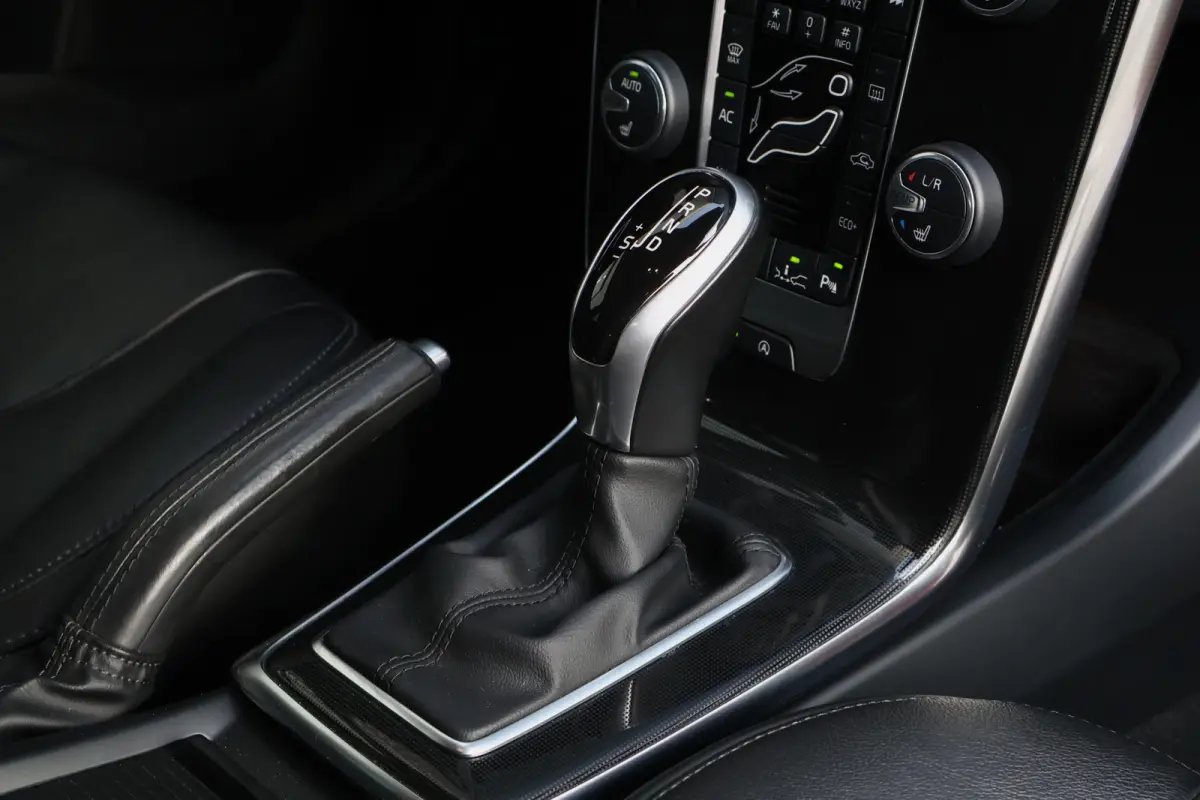 2.0 D4 Inscription Automaat 190pk | Leer | Stoelverwarming | Adaptieve Cruise Control | Camera | BLIS