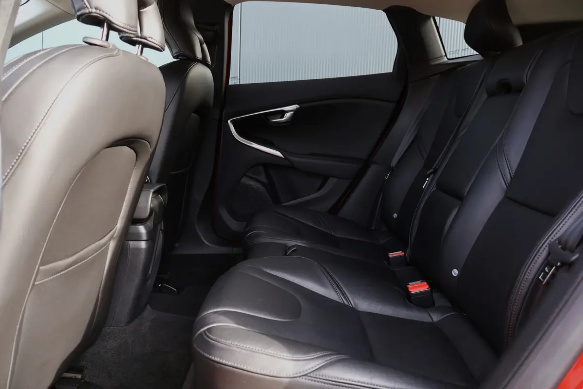 2.0 D4 Inscription Automaat 190pk | Leer | Stoelverwarming | Adaptieve Cruise Control | Camera | BLIS