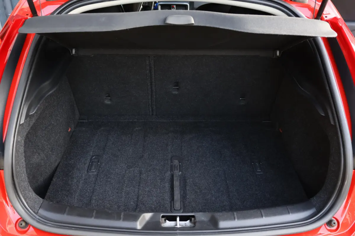 2.0 D4 Inscription Automaat 190pk | Leer | Stoelverwarming | Adaptieve Cruise Control | Camera | BLIS