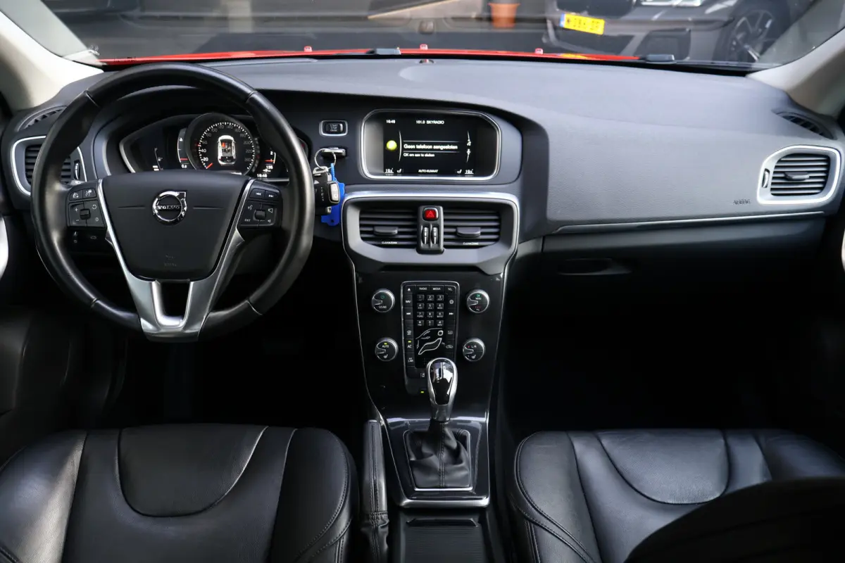 2.0 D4 Inscription Automaat 190pk | Leer | Stoelverwarming | Adaptieve Cruise Control | Camera | BLIS