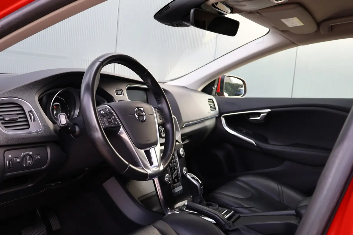 2.0 D4 Inscription Automaat 190pk | Leer | Stoelverwarming | Adaptieve Cruise Control | Camera | BLIS