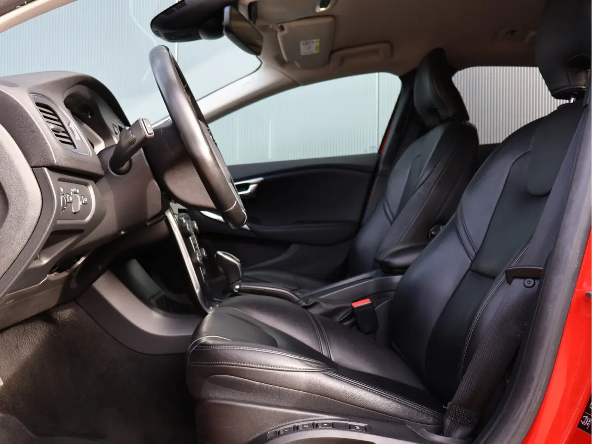 2.0 D4 Inscription Automaat 190pk | Leer | Stoelverwarming | Adaptieve Cruise Control | Camera | BLIS