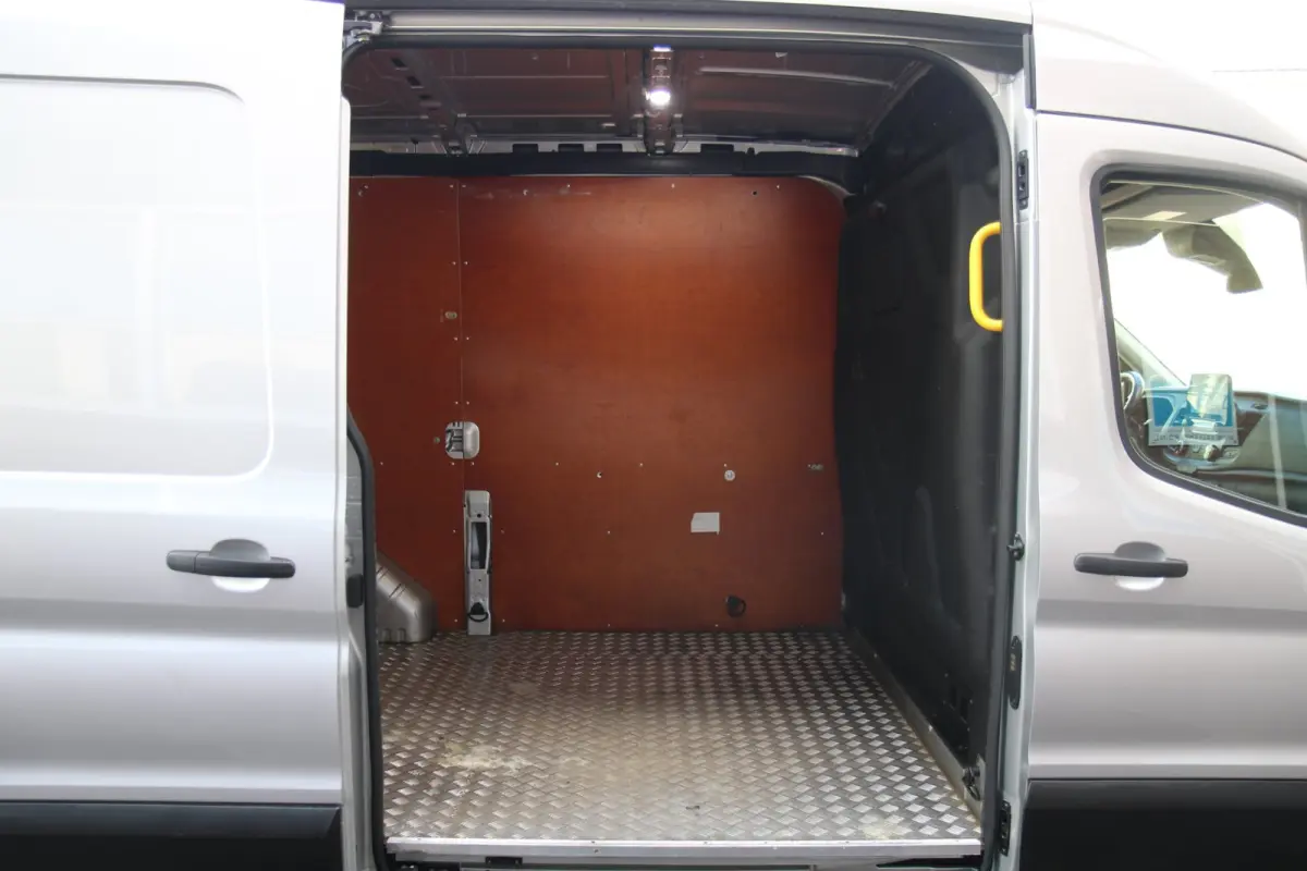 350 2.0 TDCI L2H2 Trend MHEV 130PK / Sync 3 / Dealer onderhoudsbeurt