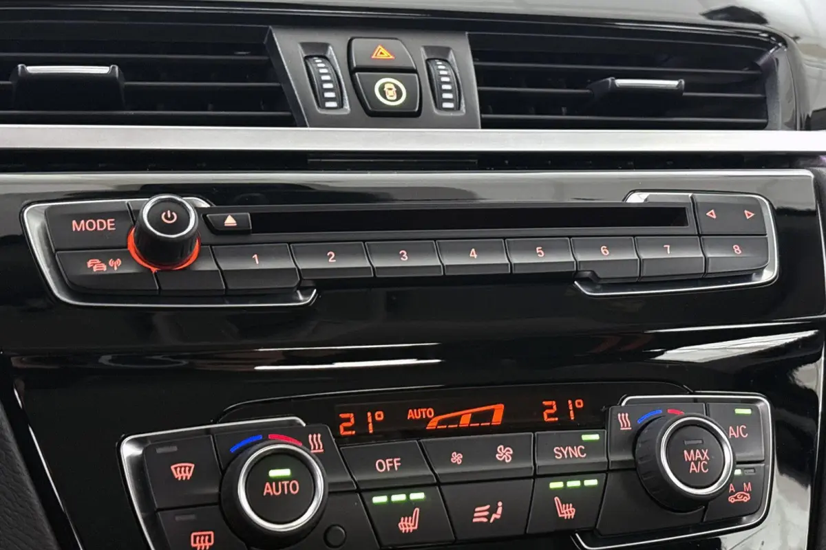xDrive25e Executive Sport Line Trekhaak Harman Kardon Memory