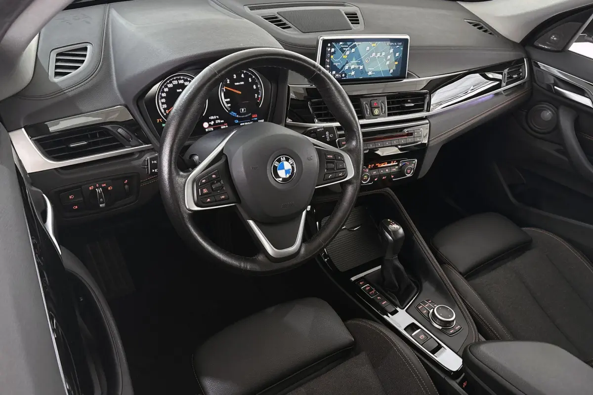 xDrive25e Executive Sport Line Trekhaak Harman Kardon Memory