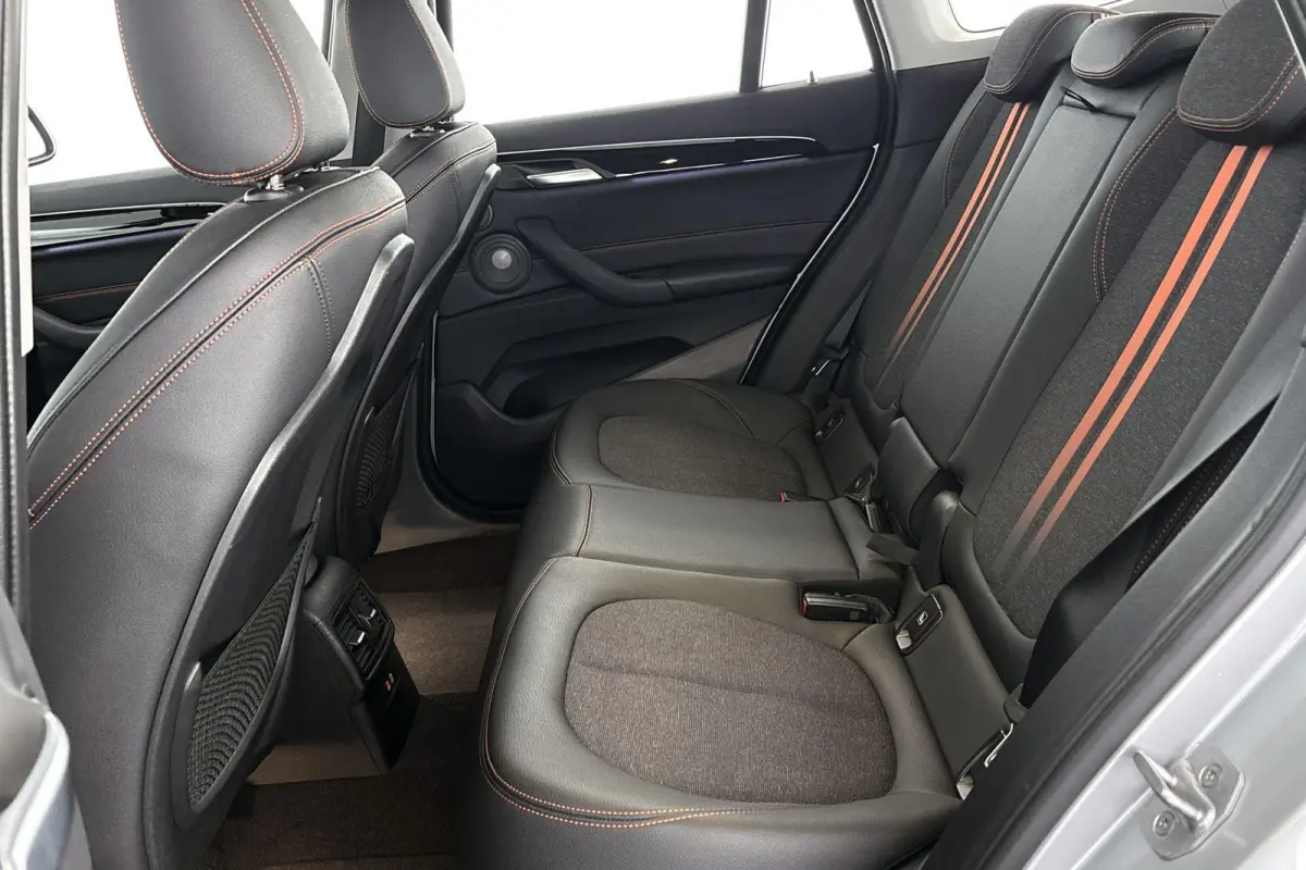 xDrive25e Executive Sport Line Trekhaak Harman Kardon Memory