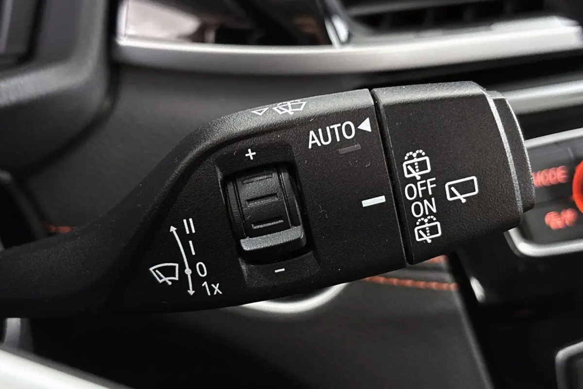 xDrive25e Executive Sport Line Trekhaak Harman Kardon Memory