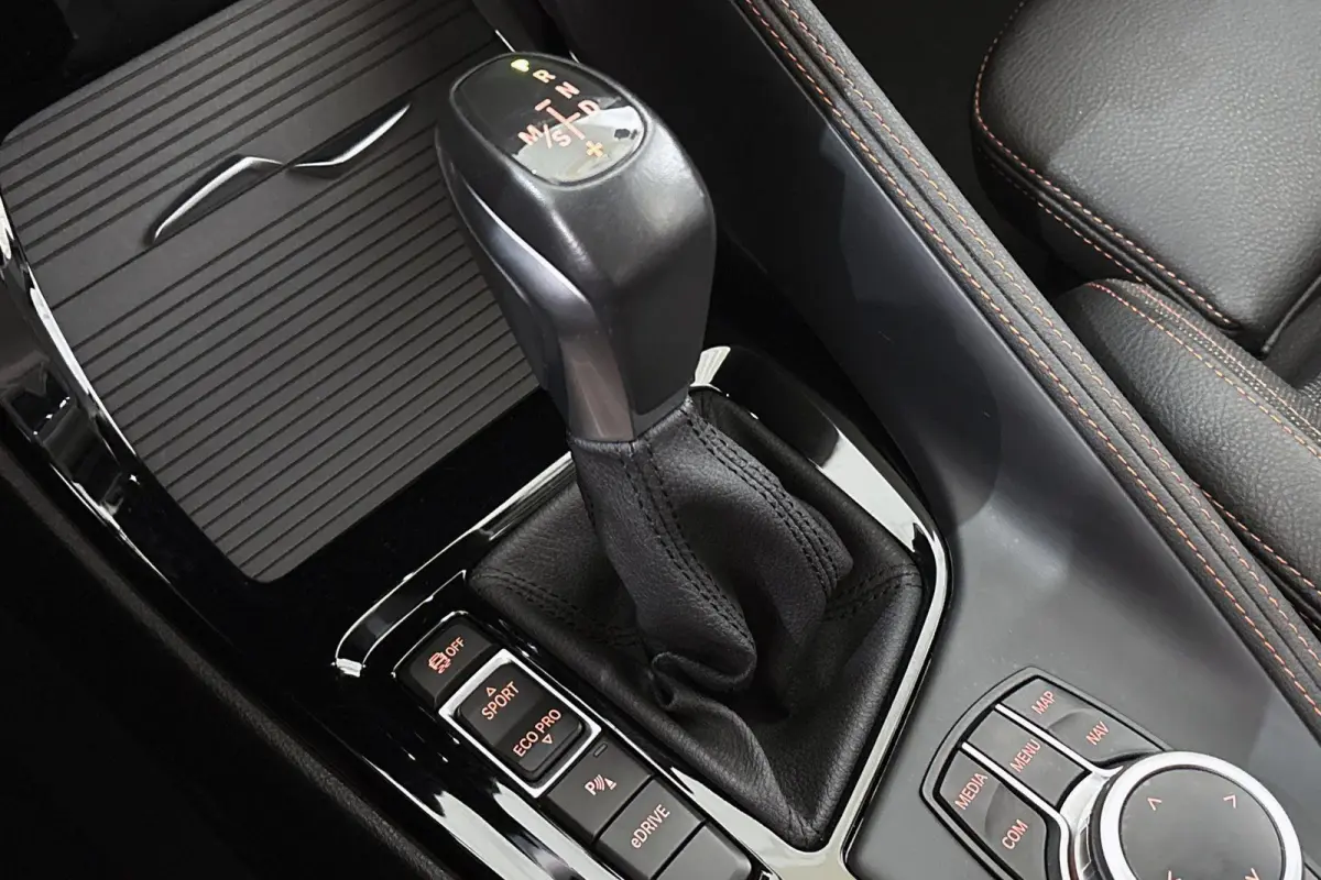 xDrive25e Executive Sport Line Trekhaak Harman Kardon Memory