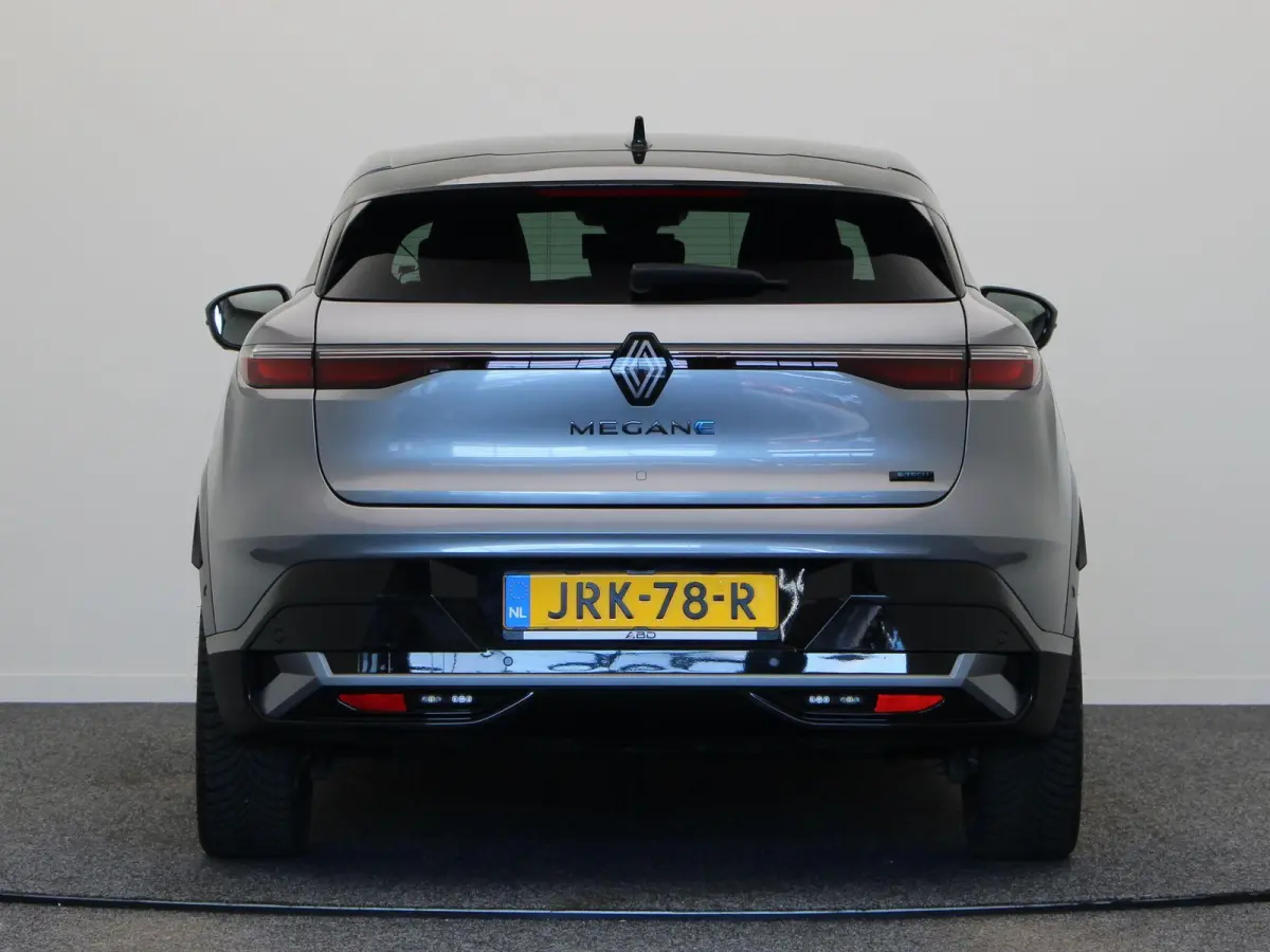comfort range esprit alpine 60 kWh | 22kW lader | 98% accu score | Stoel- en stuurwielverwarming | Harman Kardon |