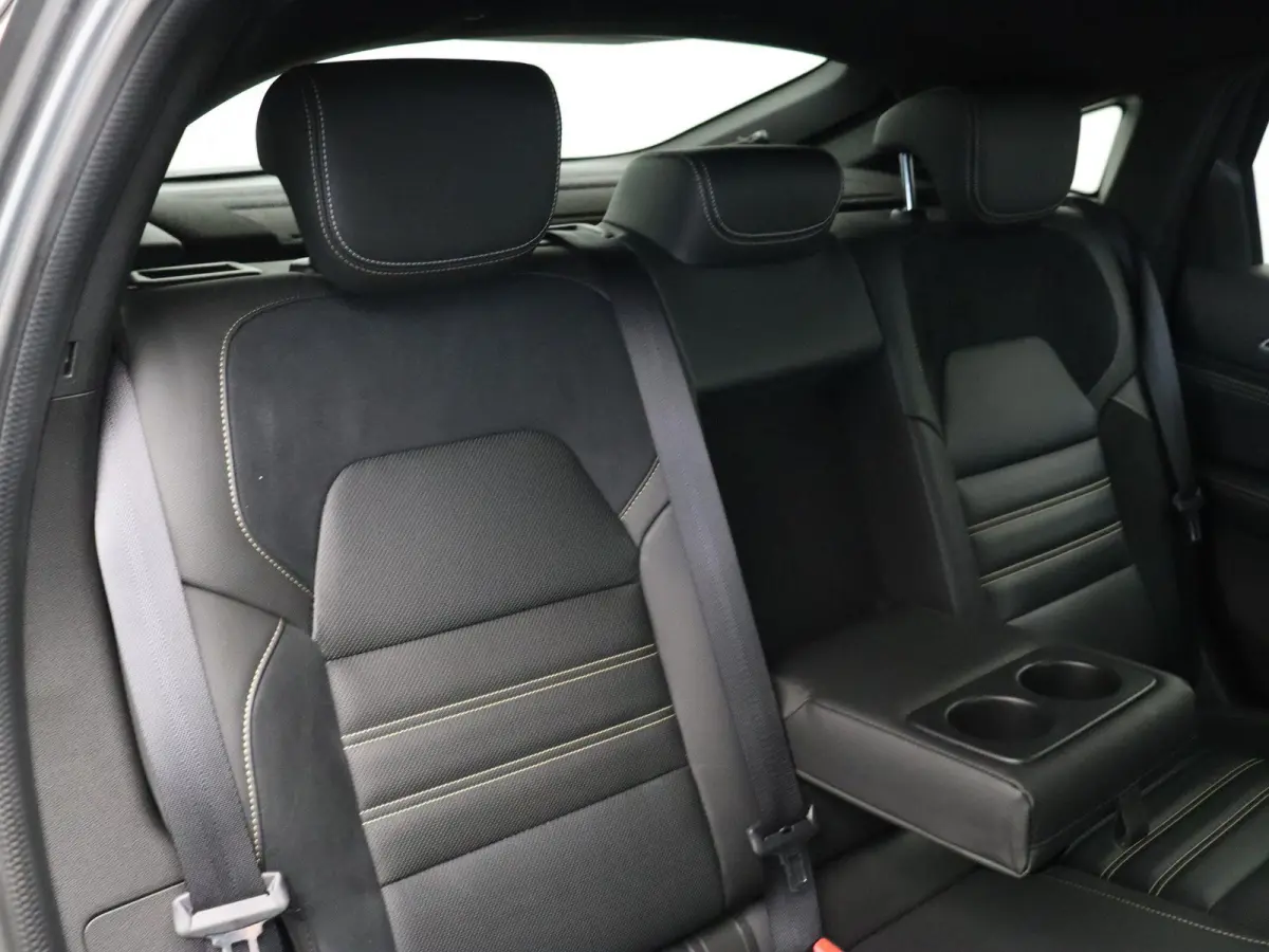 E-Tech hybrid 145pk E-Tech engineered | Trekhaak | Lederen bekleding | Elek. stoelen | Stoel- en stuurwielverwarming |