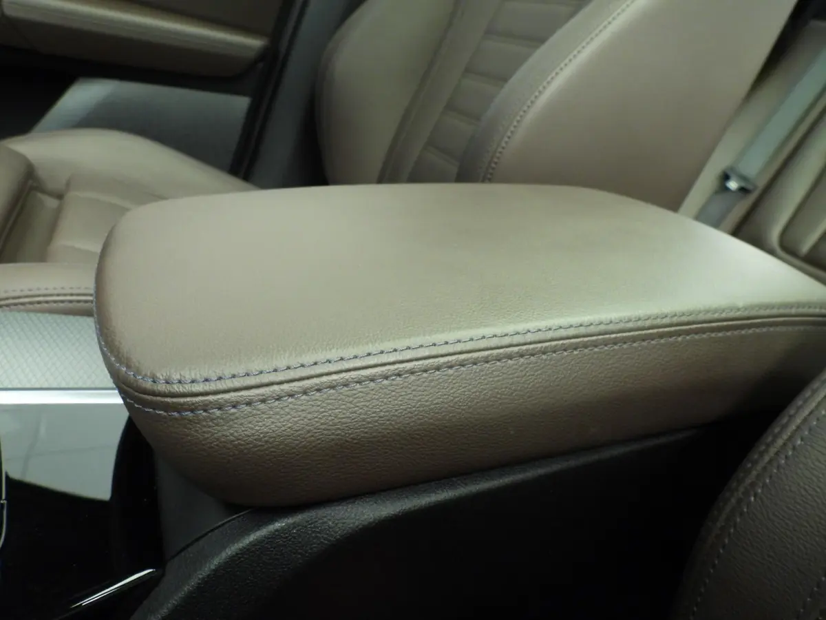 sDrive20i | M-Sportpakket | LED | Leder | HUD | Panoramadak | Chrome line | Stoelverwarming | DAB | Hifi speakers | Alu 20 inch