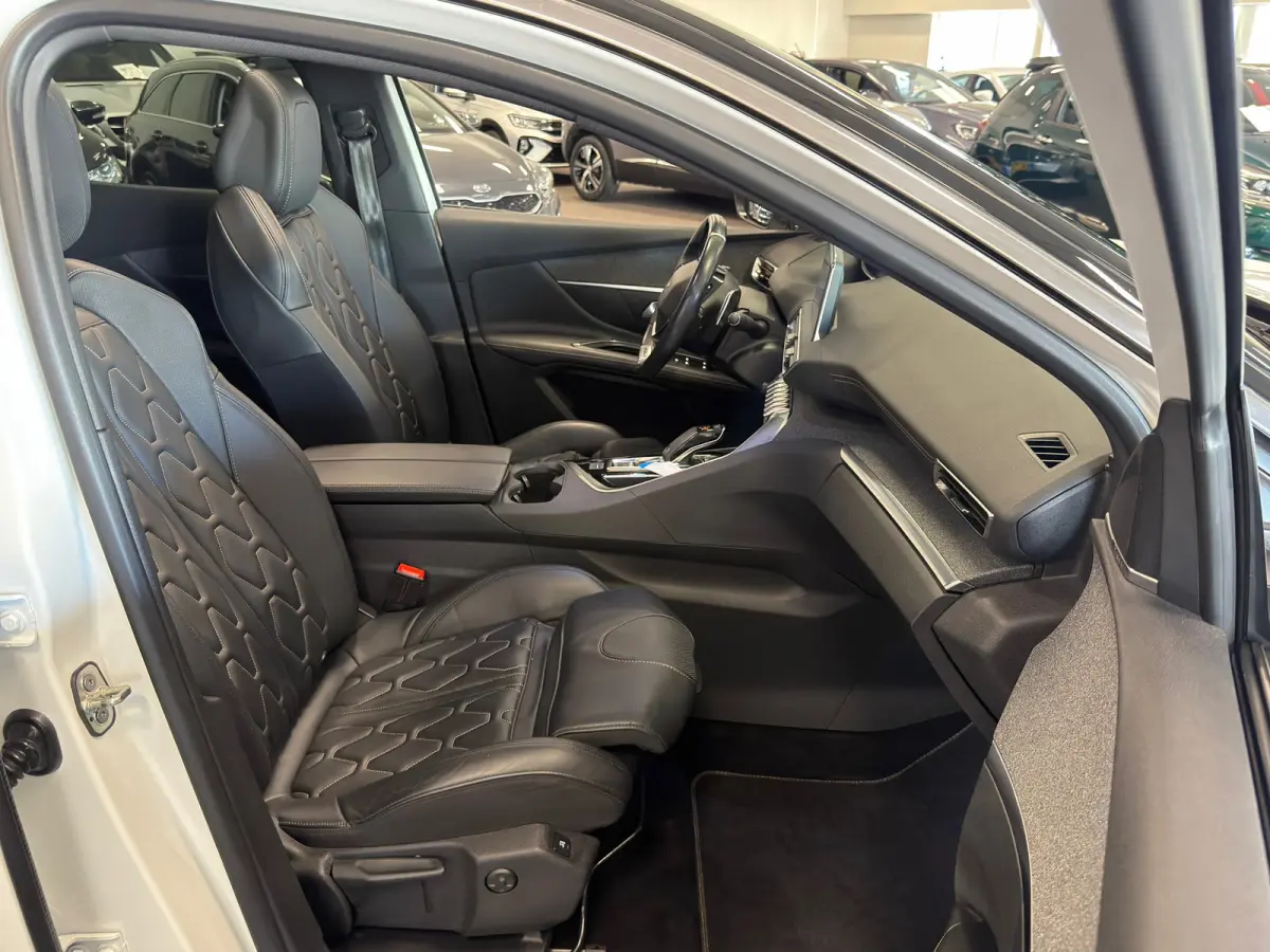 1.2 PureTech GT-Line|NAVIGATIE|CAMERA|PANORAMA|CRUISE