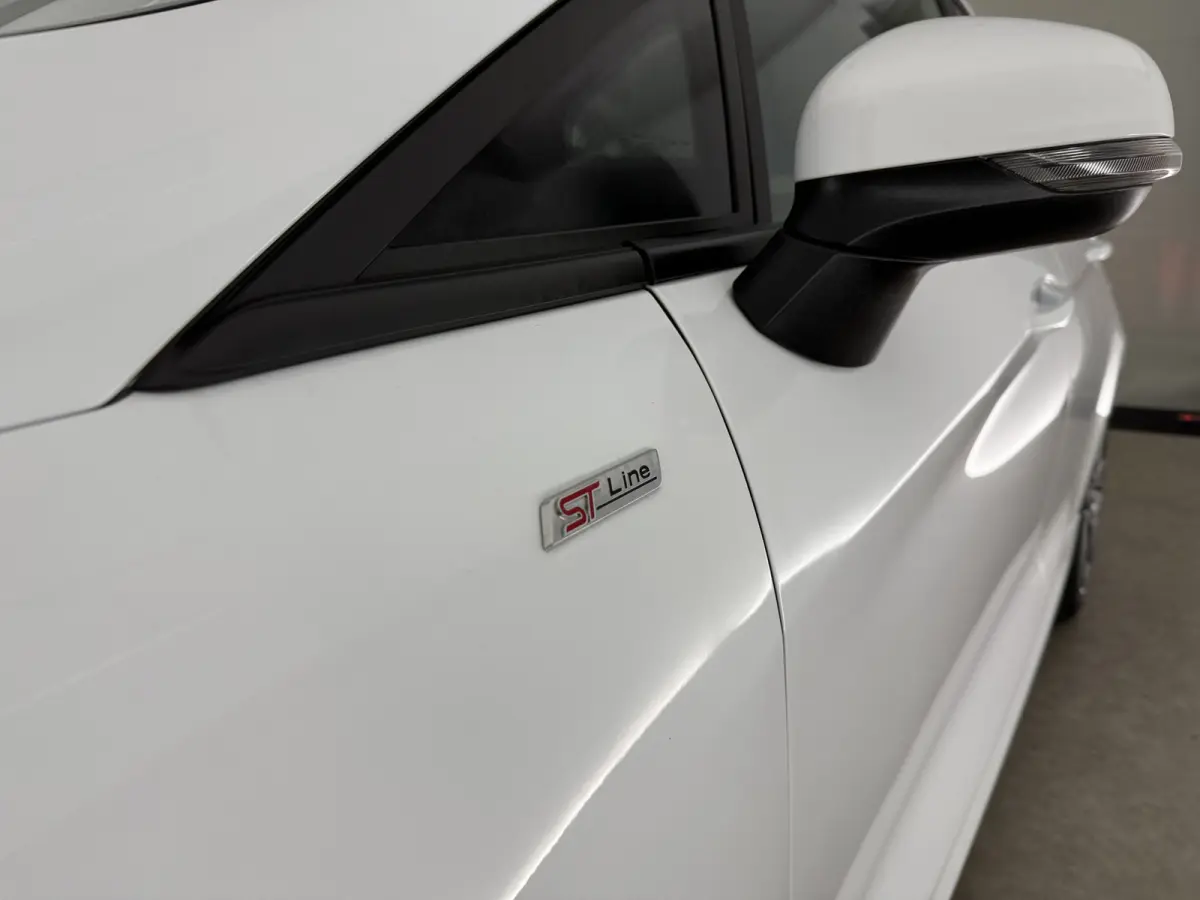 1.0 EcoBoost Hybrid ST-Line | Cruise | Carplay | Clima | Stoel/Stuurverw. | Parkeersens. | NAP