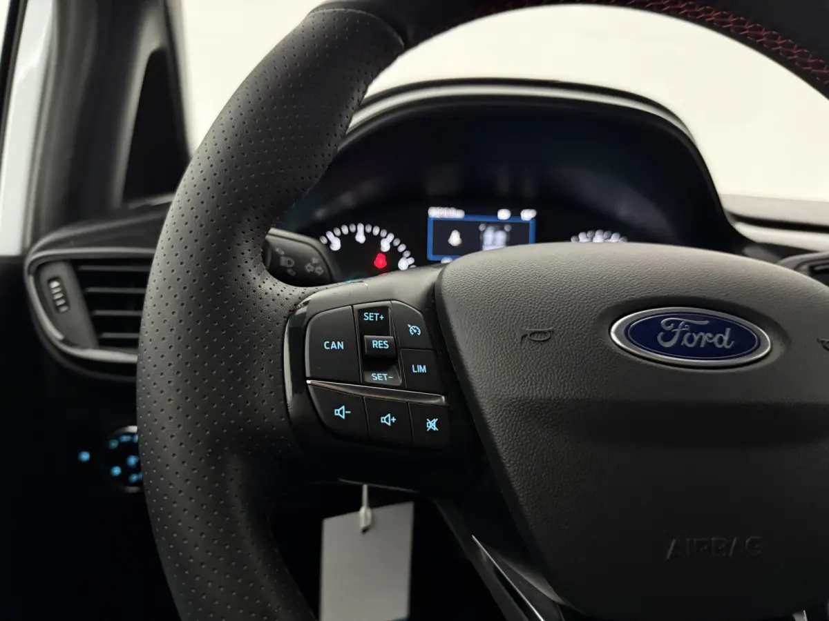 1.0 EcoBoost Hybrid ST-Line | Cruise | Carplay | Clima | Stoel/Stuurverw. | Parkeersens. | NAP