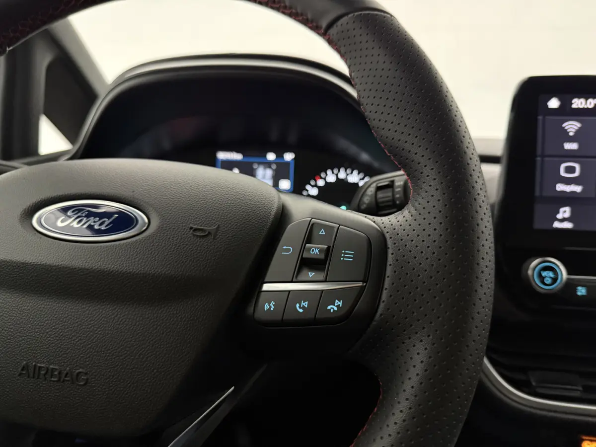 1.0 EcoBoost Hybrid ST-Line | Cruise | Carplay | Clima | Stoel/Stuurverw. | Parkeersens. | NAP