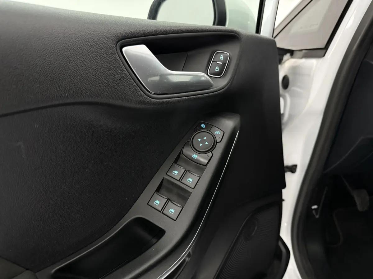 1.0 EcoBoost Hybrid ST-Line | Cruise | Carplay | Clima | Stoel/Stuurverw. | Parkeersens. | NAP