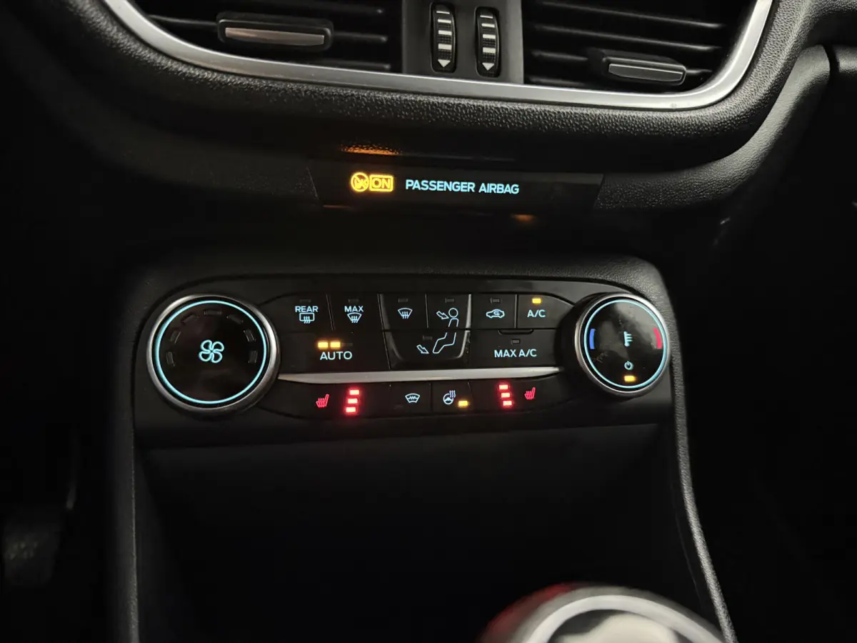 1.0 EcoBoost Hybrid ST-Line | Cruise | Carplay | Clima | Stoel/Stuurverw. | Parkeersens. | NAP