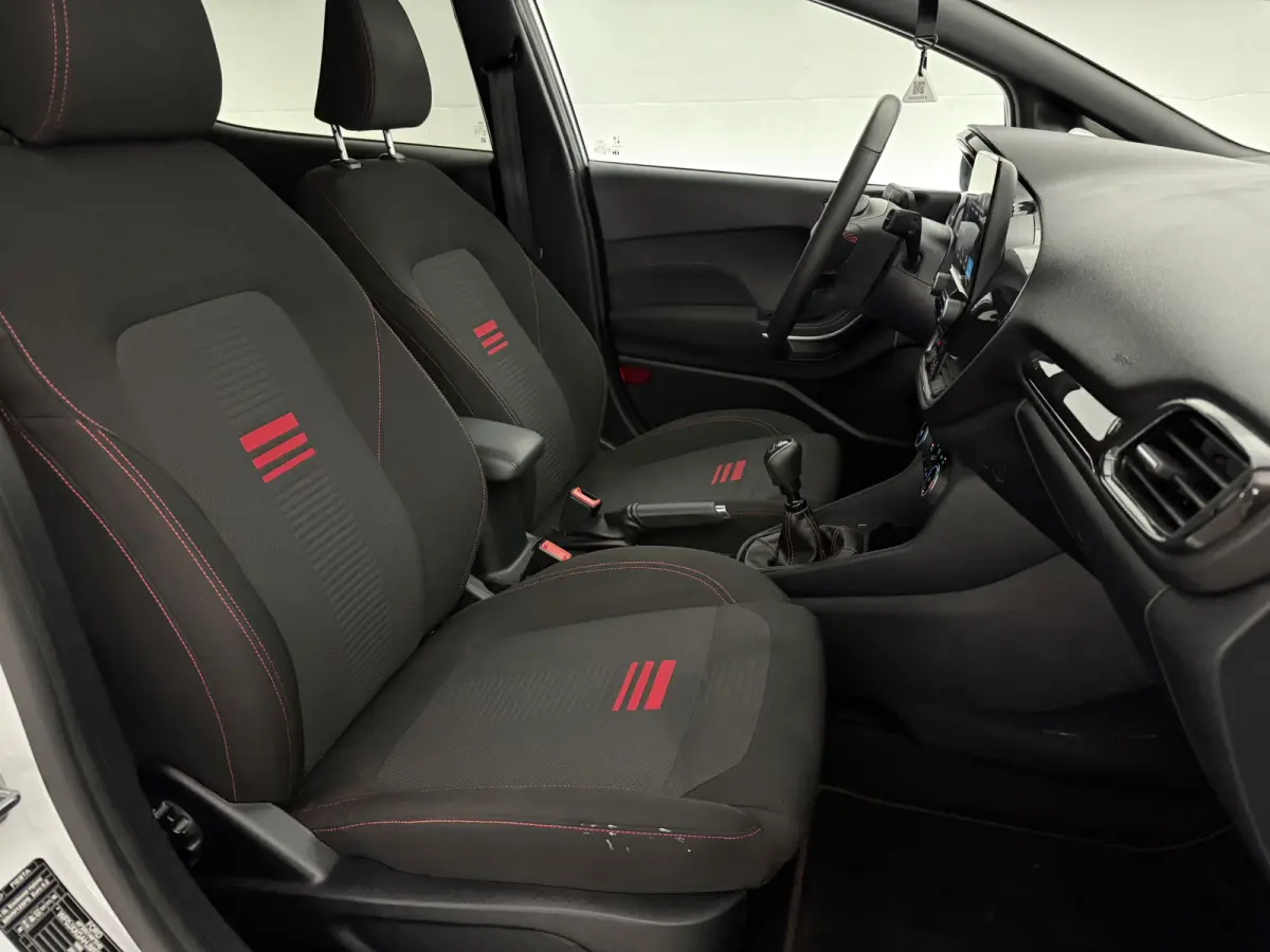 1.0 EcoBoost Hybrid ST-Line | Cruise | Carplay | Clima | Stoel/Stuurverw. | Parkeersens. | NAP