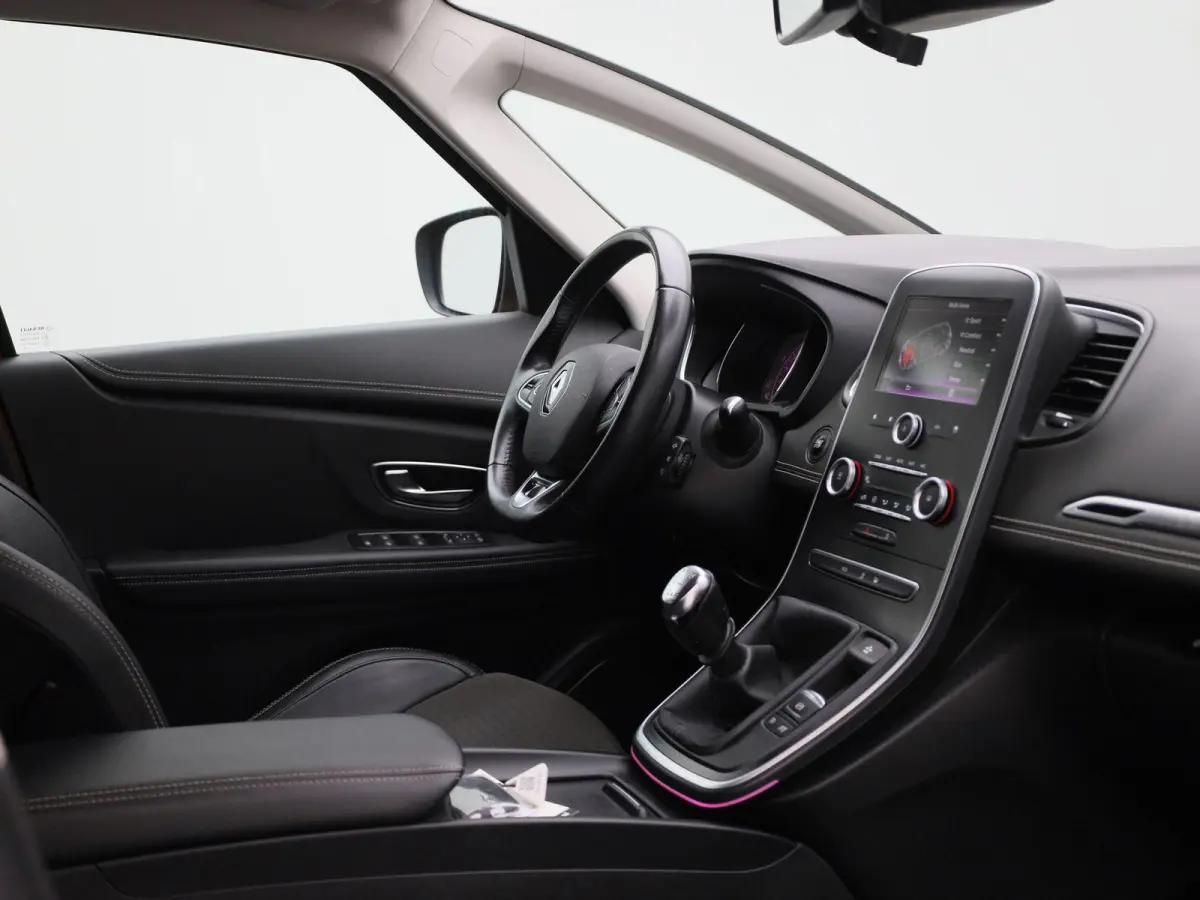 1.2 TCe Intens | Airconditioning | Cruise Control | Lederen Bekleding | Achteruitrijcamera | Trekhaak |