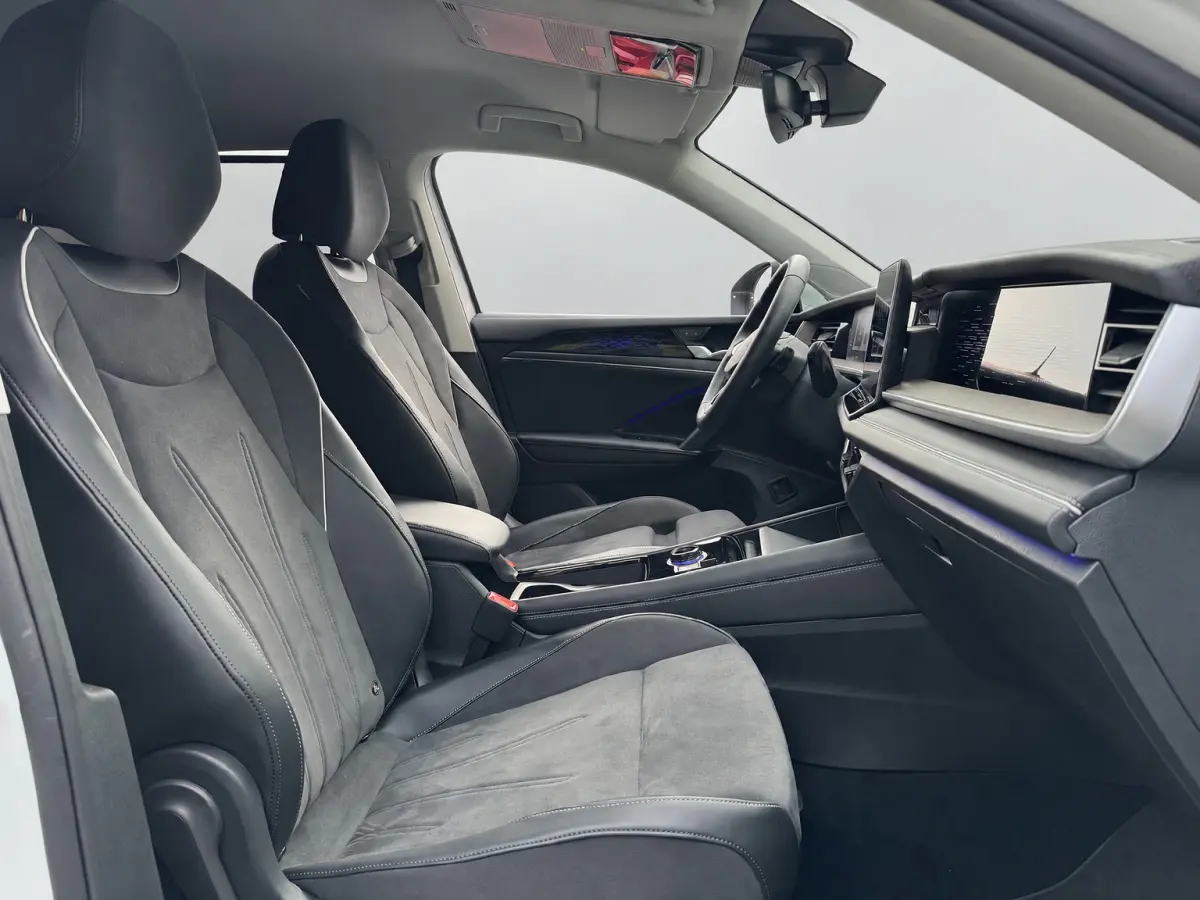 1.5 TSI eHybrid 204PK DSG HYBRID ELEGANCE 360°CAMERA/TREKHAAK/IQ.LIGHT/KEYLESS FABRIEKSGARANTIE